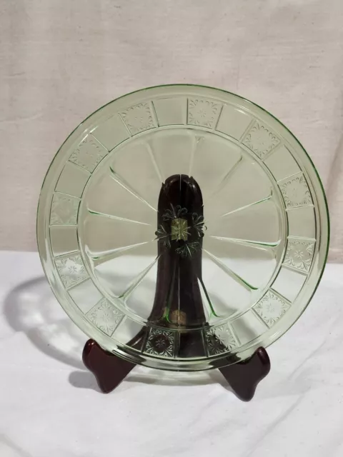 Vintage Green Uranium / Vaseline Glass Jeannette "DORIC" 9" Dinner Plate