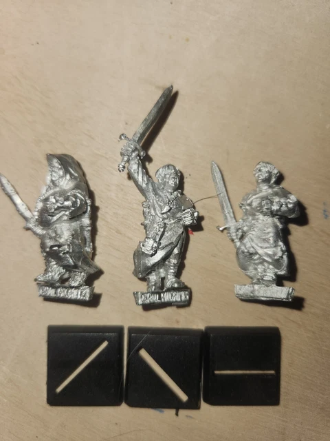 Warhammer Fantasy - Pèlerins Bretons (Battle Pilgrims) - Boîte Metal OOP - NEUF