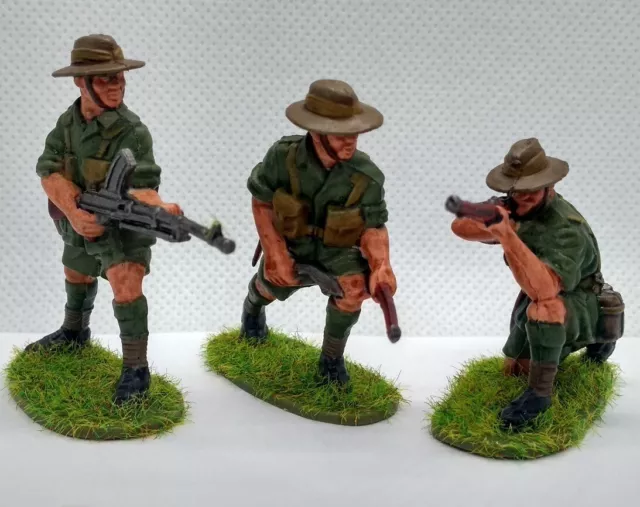 Airfix 1/32 Scale WWII 3x Gurkhas Painted With Grass Covered Base GU002