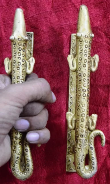 Brass Cuban Crocodile Design Door Handle Golden Finish Party Lawn Door Dec GM14