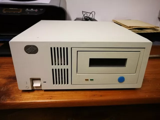 Vintage IBM 7208 002 external 8-mm tape drive SCSI nastro magnetico