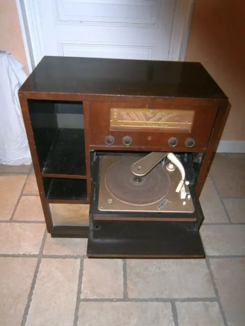 Ancien meuble radio TSF et tourne disque "Philips" type FF604A année 1950