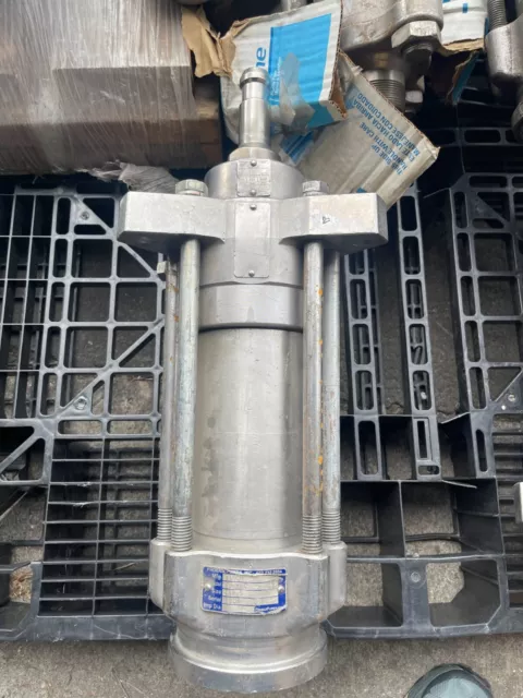 Graco 236226 Dura-Flo 2400 Pump - Refurbished