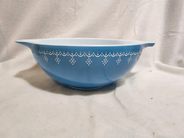 VTG PYREX SNOWFLAKE GARLAND 4QT CINDERELLA MIXING BOWL 444 BLUE & WHITE Priority