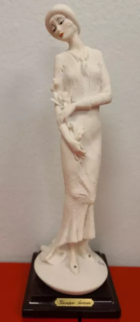 Giuseppe Armani Signed "Lady with Flowers" 431F- Figurine Florence 1987
