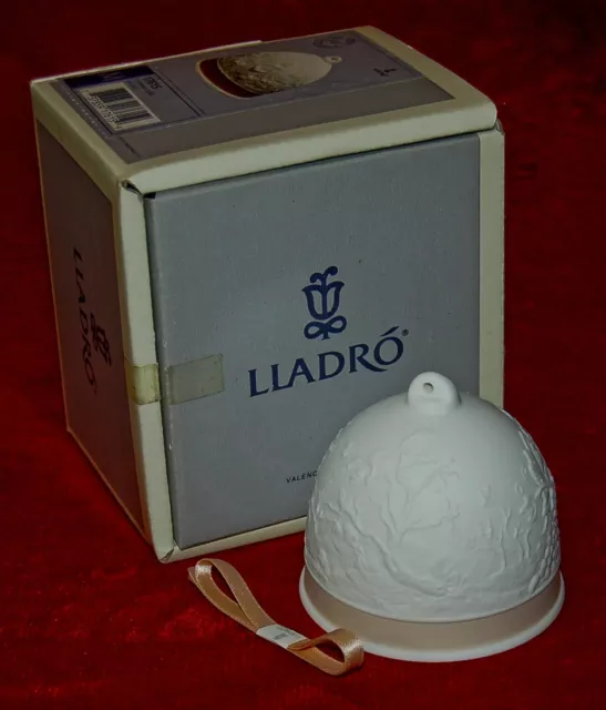LLADRO Porcelain  FALL BELL #7615 New In Original Box Made in Spain