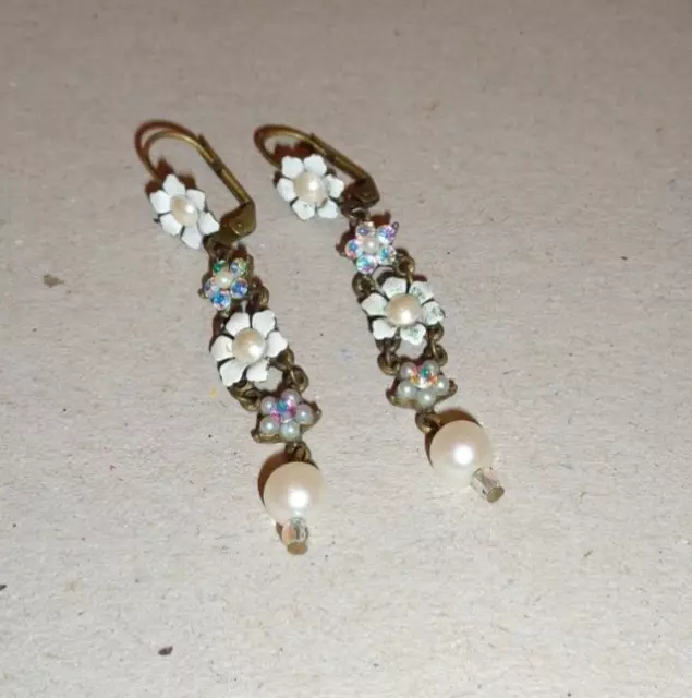 michal negrin white flower pearl dangle earrings