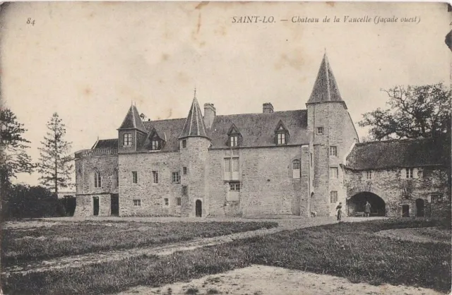 CPA 50 NORMANDIE - MANCHE - SAINT-LO Château de la VAUCELLE Façade ouest. Animée