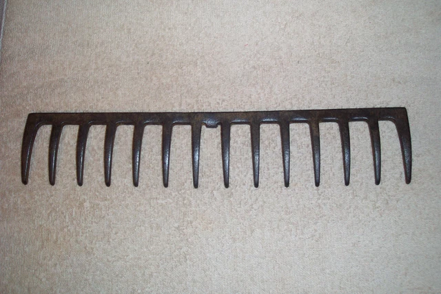 Vintage 14 Prong/Tine Rake Head Only Metal Primitive Garden 14" Long