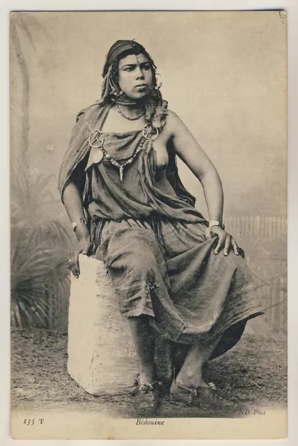 N Africa BEDOUIN WOMAN NUDE BREAST / BEDUININ NACKTE BRUST * Vintage 10s PC