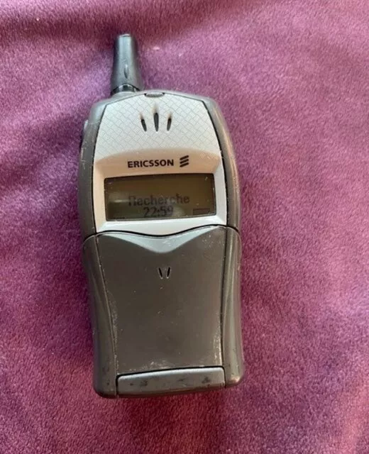 Téléphone portable Ericsson T20e vintage type 1101402-BV Testé OK