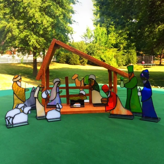 CHRISTMAS NATIVITY SCENE Creche Decor Stained Glass Nativity Set
