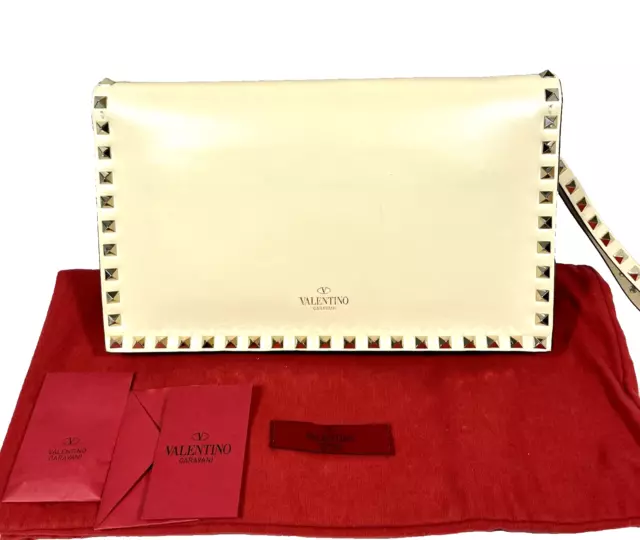 Valentino Garavani Clutch Bag Rockstud Flap Wristlet Purse  Leather Authentic🔴