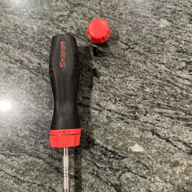 Snap On sgdmrc4a soft grip ratcheting screwdriver w 2 bits red 3