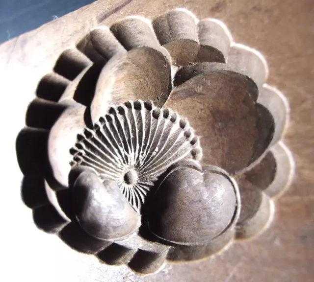 22ksg165 JAPANESE KASHIGATA CAKE MOLD WOOD 梅 UME BLOSSOMS HAND CARVED VINTAGE
