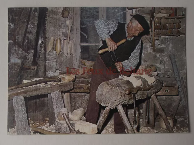 Carte postale Sabotier,haute Loire,Cantal,editions Bos , Ytrac, CPSM