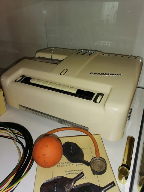 Vintage/Praxis/selten: funktionsf. EKG mit Original-Zubehör, 1958/Verk. ab 6/23