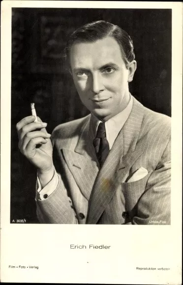 Ak Schauspieler Erich Fiedler, Portrait, Zigarette rauchend, A 3635 1 - 2950675