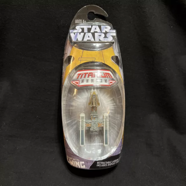 Micro máquina Star Wars Die-Cast Titanium Series ala en Y