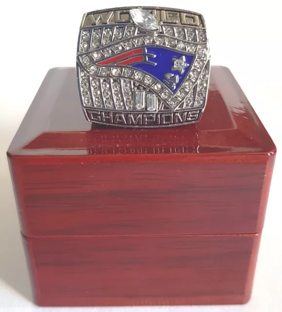 NEW ENGLAND PATRIOTS - NFL Superbowl Championship ring 2001 with box