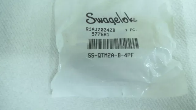 Swagelok Stainless quick connect body 1/4 female npt SS-QTM2A-B-4PF, PTFE seals