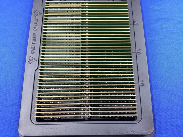 Micron 32GB (1x32GB) DDR5-5600 PC5-44800 RDIMM Memoria RAM - MTC20F2085S1RC56BD100B