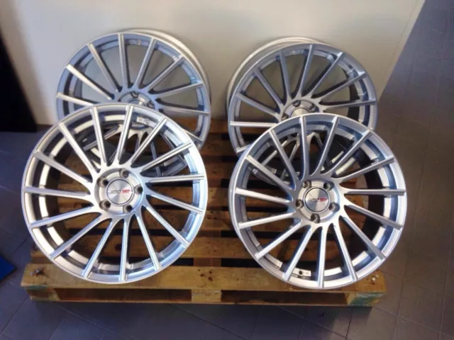 18 Zoll Motec Tornado Felgen 8,5x18 et35 5x120 Silber für BMW 1er 2er 3er 5er X