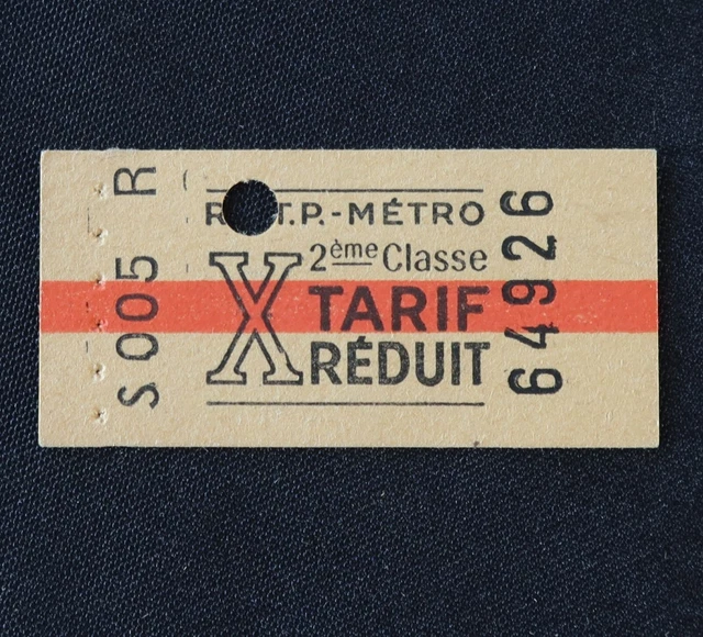 TICKET DE METRO AUTOBUS ANCIEN RATP Stock Photo