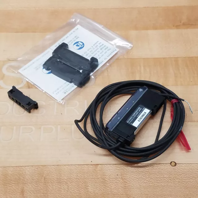 Keyence FS-V12P Fiber Optic Amplifier Sensor, 12-24VDC - NEW