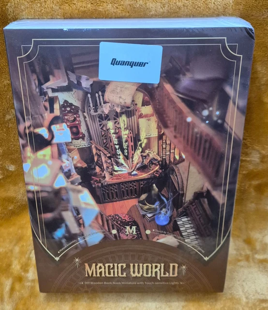 Kit DIY Booknook Musée - Maquette 3D En Bois Avec LED - Décoration Étagère - Puzzle Adulte 296 Pièces - Housse Anti-Poussière