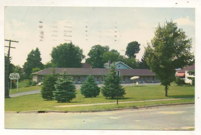 Four Seasons Motel CRYSTAL FALLS MI Vintage 1963 Michigan Postcard