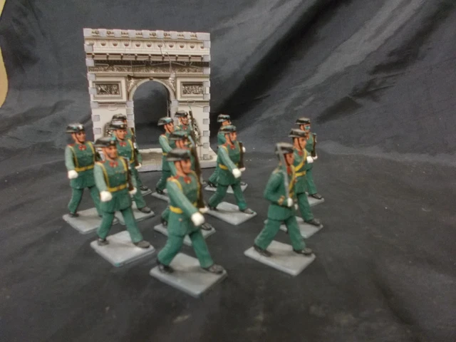 Soldats De Plomb Ducal - Armée Anglaise - Lot De 3 Gardes De La Reine - Échelle 1:32