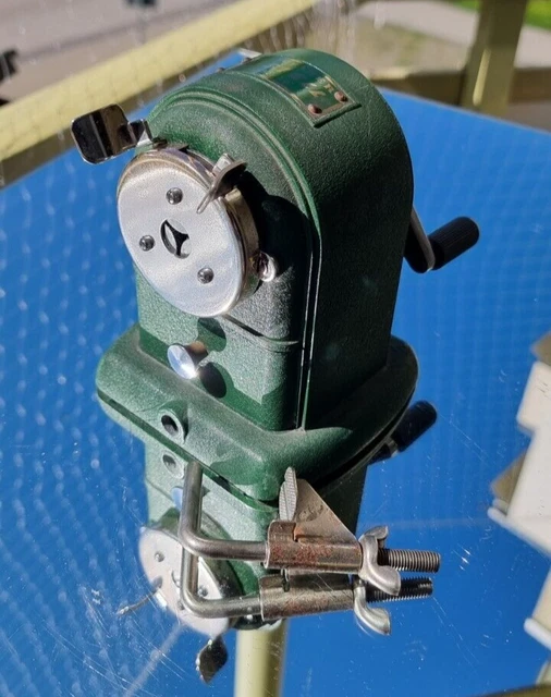 Bleistiftanspitzer Faber Castell No. 52/20, vintage german pencil sharpener
