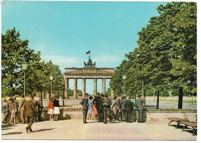 Postkarte - AK Berlin Hauptstadt der DDR, Brandenburger Tor VEB