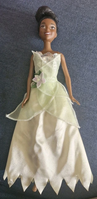 why did alicent wear a green dress The Princess and The Frog Tiana Pet Costume