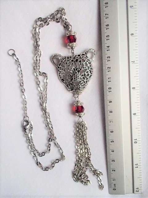 Grand Collier Sautoir Avec Pendentif Tête De Buffle Taureau Et Perles En Verre Facetté - Style Ethnique