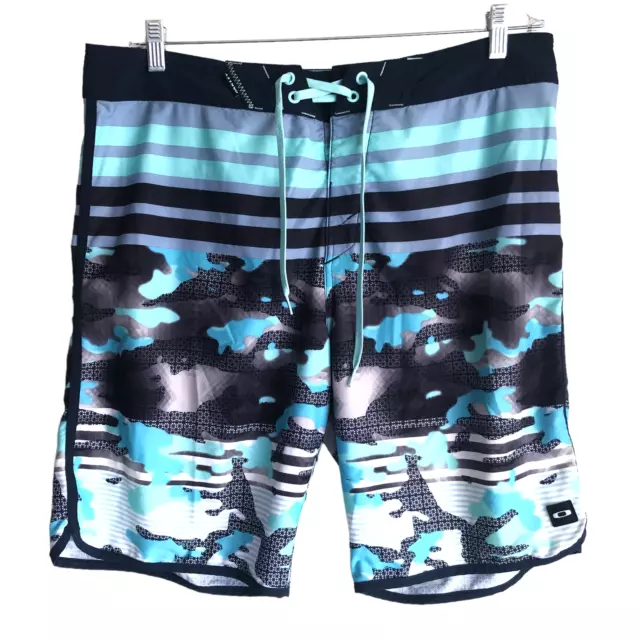 Oakley Men's Board Shorts Size 36 Striped Blue Stretch Swim Surf Active