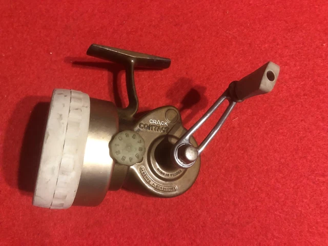Moulinet De Pêche Crack 300 S Couleur Vert Olive - Ancien, Occasion, Prise Au Doigt