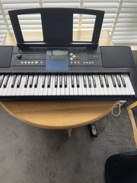 Yamaha PSR E333 Electronic Keyboard 5octave 61 key touch response piano psr-e333