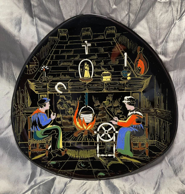 Collection / Assiette Céramique Noire LONGWY Numérotée Décor "LORRAINE"