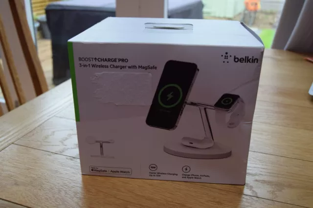 Belkin BOOST↑CHARGE™ PRO 3-in-1 Wireless Charging Pad with MagSafe