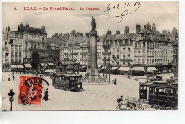 LILLE - Nord - CPA 59 - la Deesse et les tramways de la grand' place