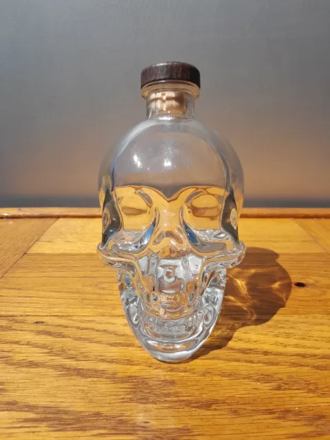 CRYSTAL HEAD VODKA Glass Skull Empty Bottle 750ML Original Cork Dan Aykroyd