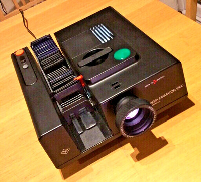 VINTAGE Agfa Diamator 1500 messa a fuoco automatica CS PROIETTORE PER DIAPOSITIVE/Boxed/in buonissima condizione 