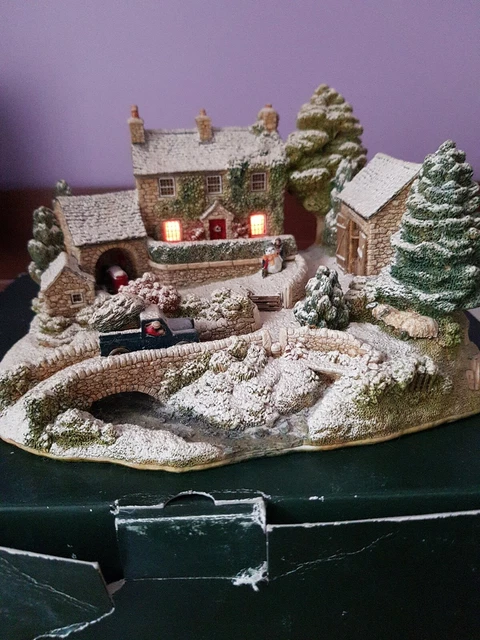 LILLIPUT LANE ILLUMINATED Cottage 