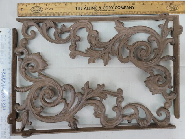 Set of 2 Large Victorian Art Nouveau Transitional Iron Shelf Brackets / Corbels