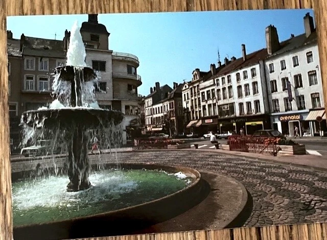 CPA 57 THIONVILLE Jet d'eau Place du Marché - DIEDENHOFEN Ed. Cigogne