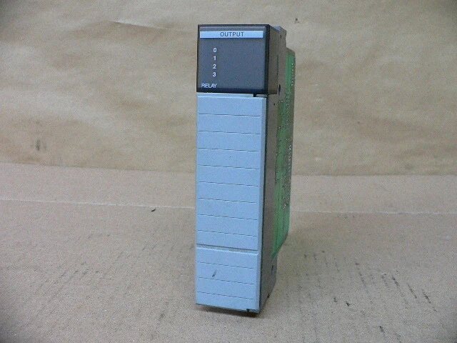 Allen Bradley 1746-OW4 SLC 500 Output Module