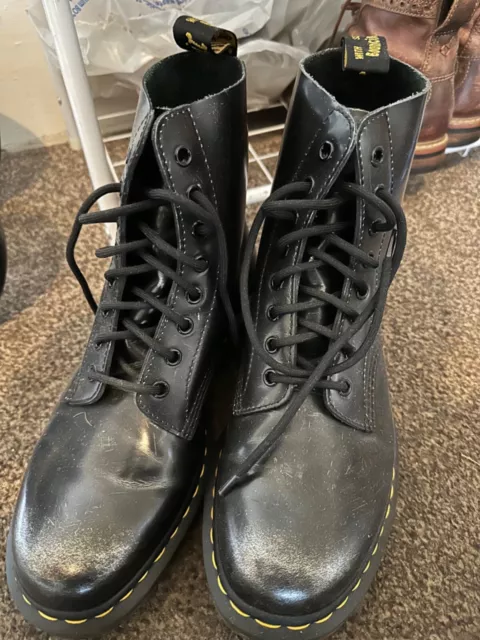 DR MARTENS LEATHER boots size 9 mens used 45.00 PicClick UK