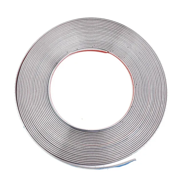 Striscia per stampaggio bordo autoadesivo cromato argento 15 metri 8 mm